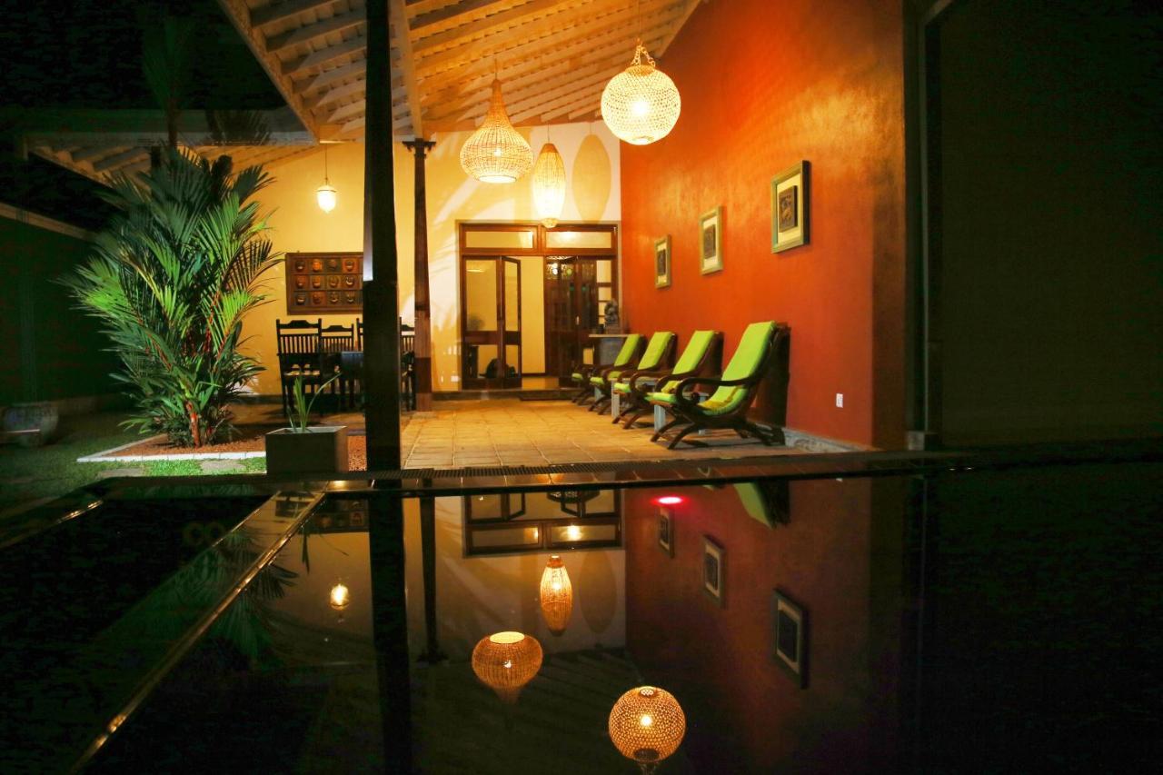 Villa Silver Ferns Hikkaduwa